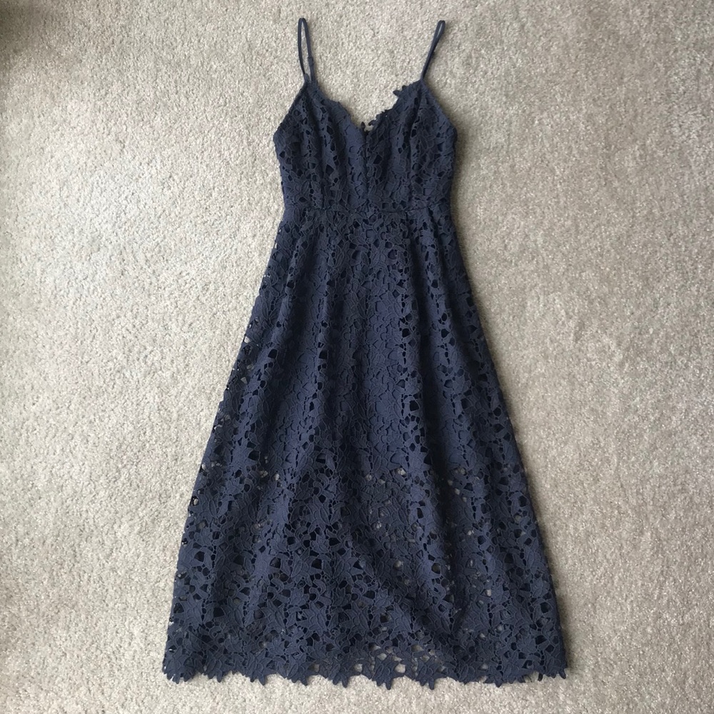 ASTR the label lace midi dress